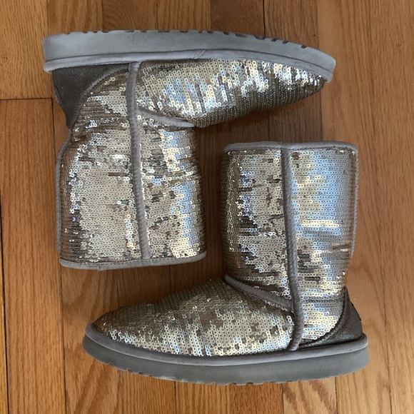 UGG Classic Gold Sequin Short Boots - Picture 5 of 14